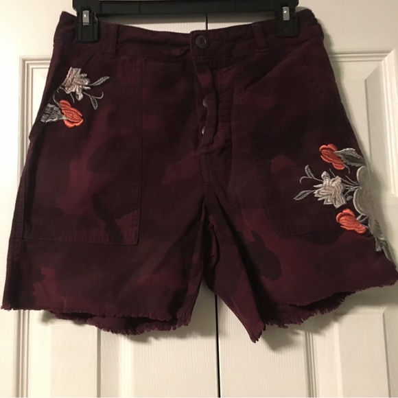 Free People Embroidered Scout Shorts Camo Floral - Picture 5 of 16